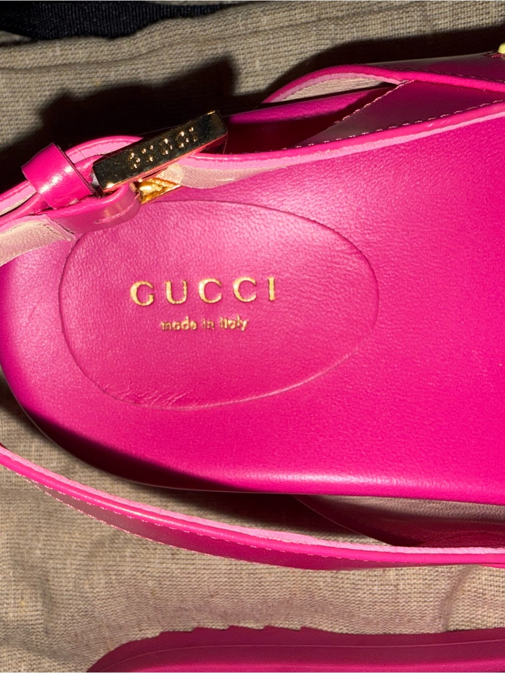 Gucci Calfskin Elizabeth Nappa Charlotte Logo Slingback Sandals 38.5 Fuchsia - Picture 11 of 15